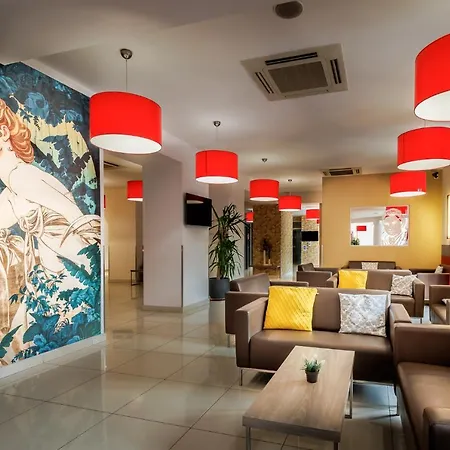 Saint Louis De France 3* لورد