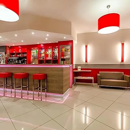 Saint Louis De France Hotel Lurdy