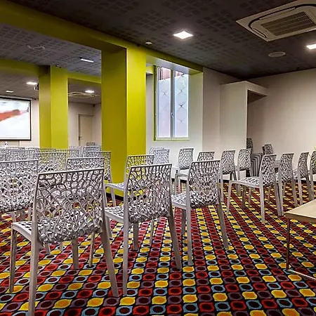 Hotel Saint Louis De France