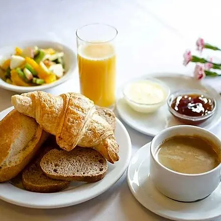 Hotel Saint Louis De France Lurdy