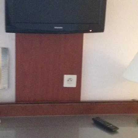 Saint Louis De France لورد