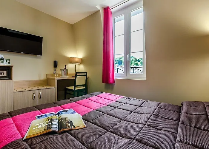 Hotel Saint Louis De France 3*