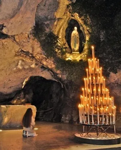 Saint Louis De France Lourdes