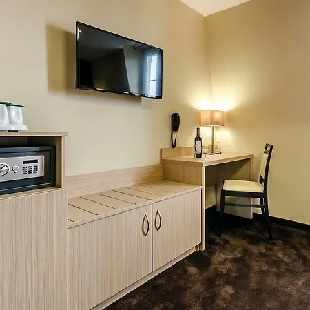 Saint Louis De France Otel Lourdes