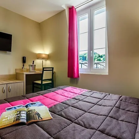 Otel Saint Louis De France 3*