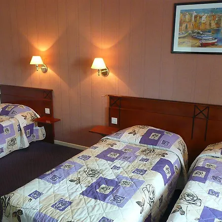 Saint Louis De France Otel 3*